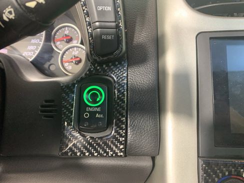 Used 2005 Chevrolet Corvette Coupe w/ Preferred Equipment Group image 17