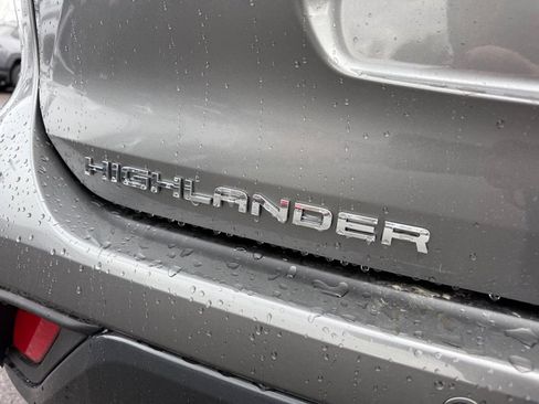 New 2026 Toyota Highlander Limited image 7
