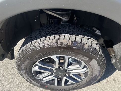 Used 2025 Ford Ranger Lariat w/ Advanced Towing Package AWD/4WD image 14