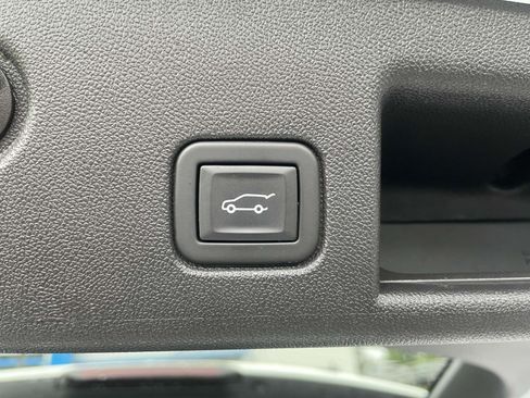 Used 2024 Chevrolet Equinox RS w/ RS Leather Package FWD image 9