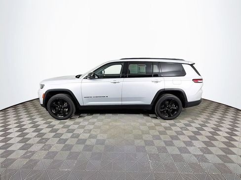 Certified 2023 Jeep Grand Cherokee L Laredo AWD/4WD image 7
