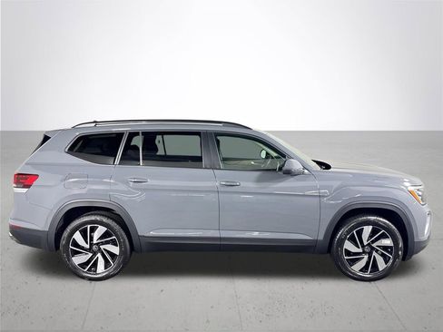 New 2026 Volkswagen Atlas SE image 5
