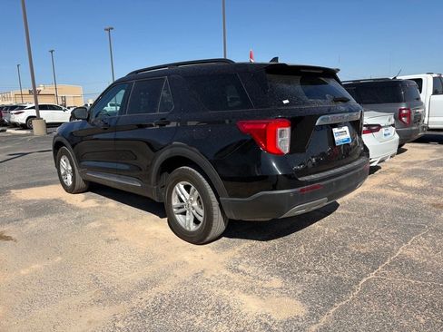 Used 2024 Ford Explorer XLT w/ Equipment Group 202A AWD/4WD image 3