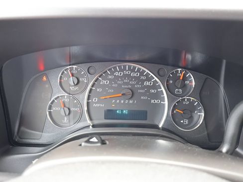 New 2026 GMC Savana 2500 w/ Enhanced Convenience Package RWD image 16