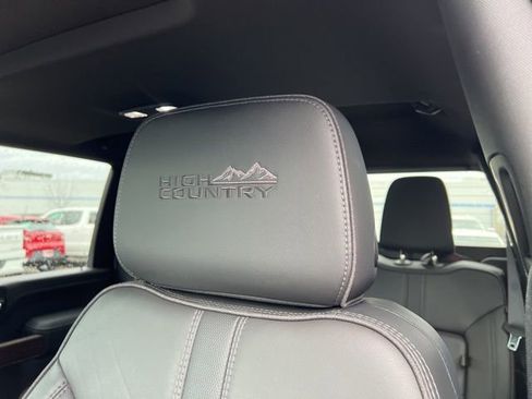 Used 2022 Chevrolet Silverado 3500 High Country image 35