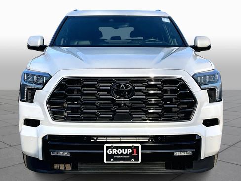 Used 2025 Toyota Sequoia Platinum image 3