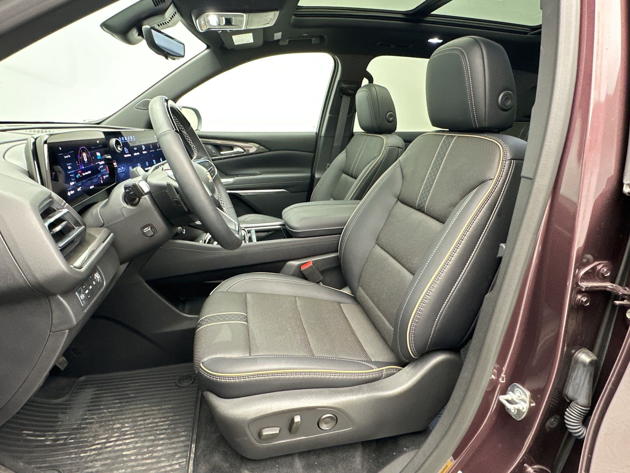 Certified 2026 Chevrolet Traverse High Country AWD/4WD image 5
