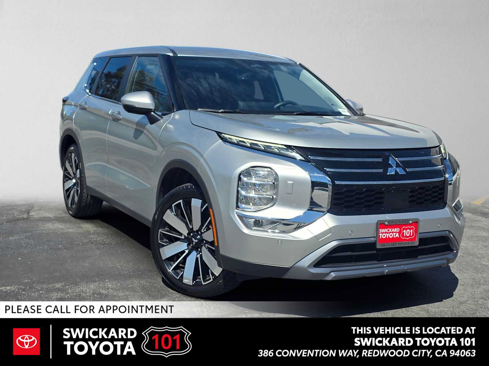 Used 2025 Mitsubishi Outlander SE AWD/4WD image 1