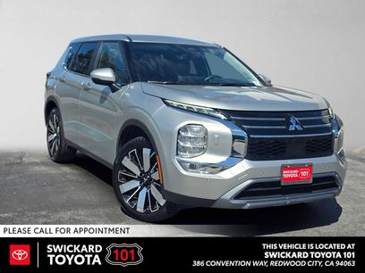 Used 2025 Mitsubishi Outlander SE