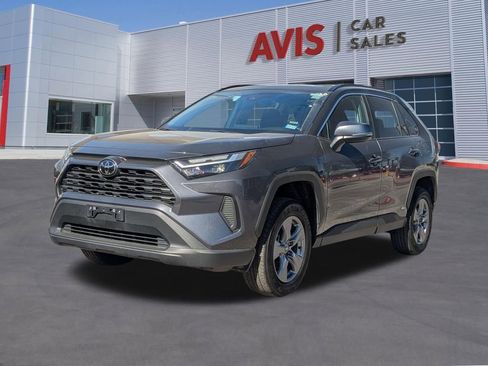 Used 2025 Toyota RAV4 XLE image 1