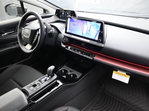 New 2025 Toyota Prius Plug-In Hybrid image 19