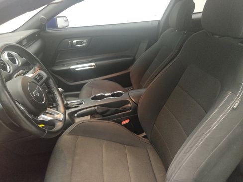 Used 2016 Ford Mustang Coupe w/ Equipment Group 051A RWD image 17