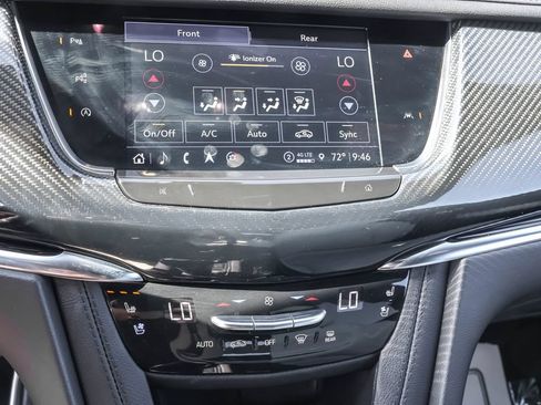 Used 2023 Cadillac XT6 Sport w/ Technology Package AWD/4WD image 26