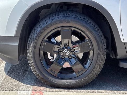 Used 2025 Honda Ridgeline Black Edition image 28