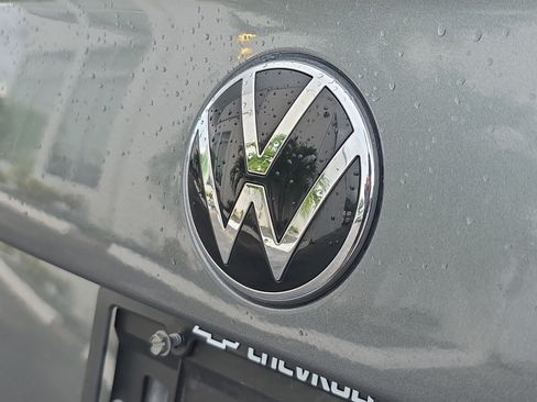 Used 2024 Volkswagen Jetta SE FWD image 9