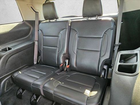 Used 2023 GMC Acadia SLT AWD/4WD image 19