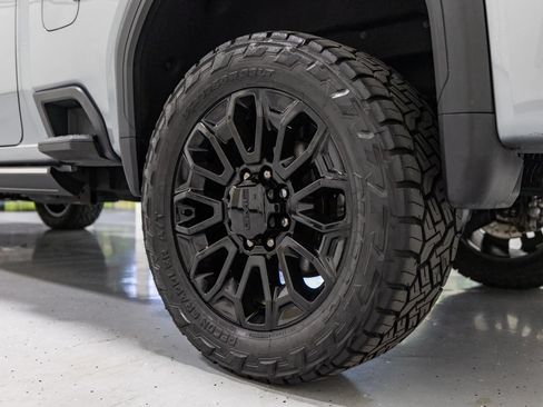 Used 2024 GMC Sierra 2500 Denali Ultimate AWD/4WD image 16
