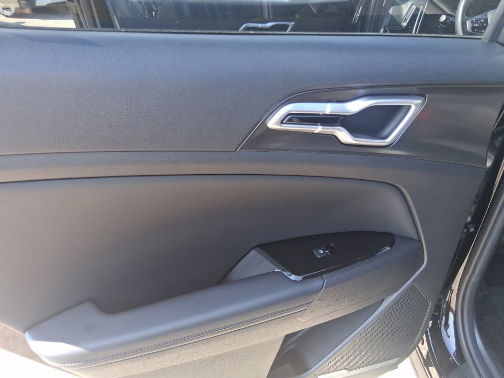 Certified 2024 Kia Sportage EX FWD image 17