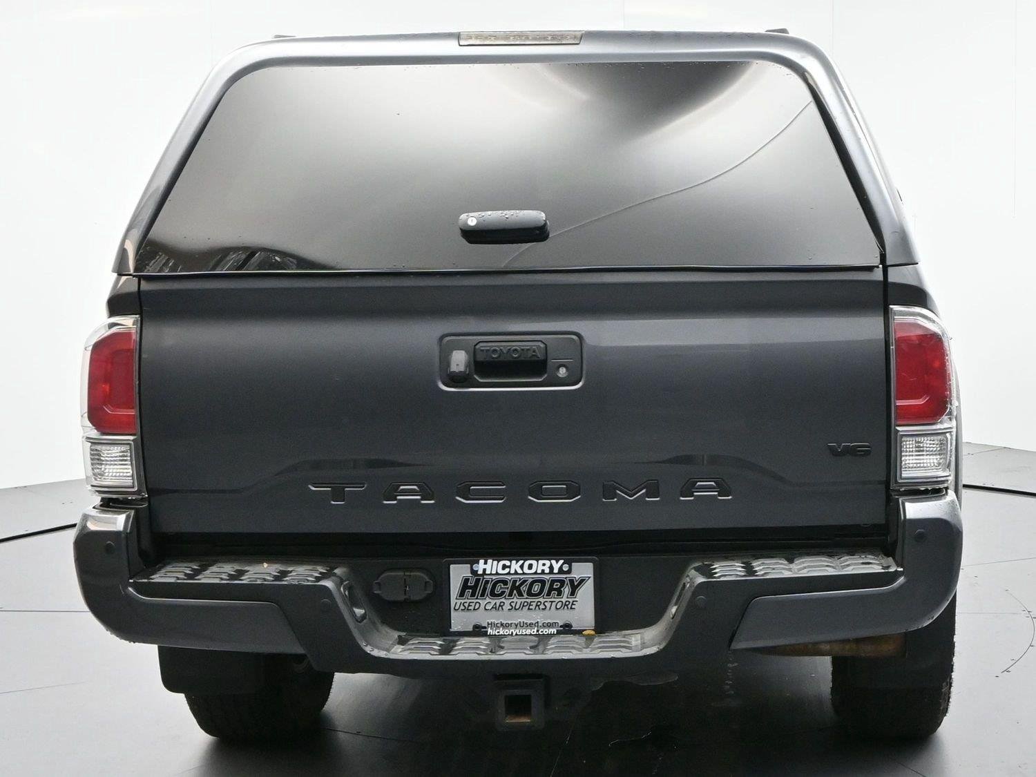 Used 2021 Toyota Tacoma TRD Off-Road w/ Technology Package AWD/4WD image 6