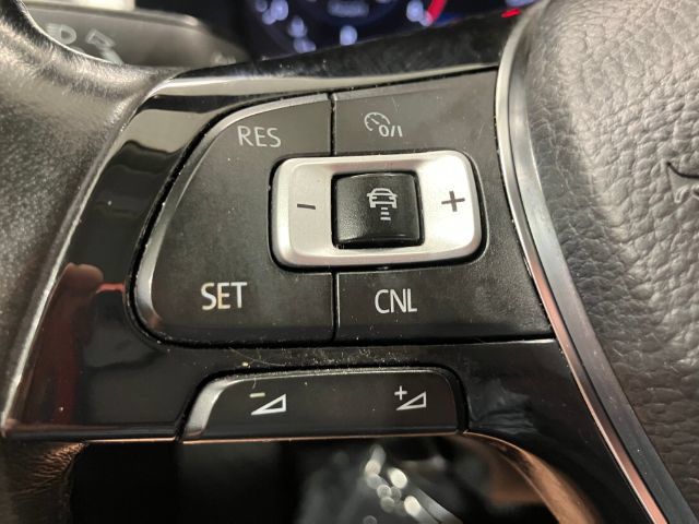 Used 2018 Volkswagen Atlas SEL Premium AWD/4WD image 27