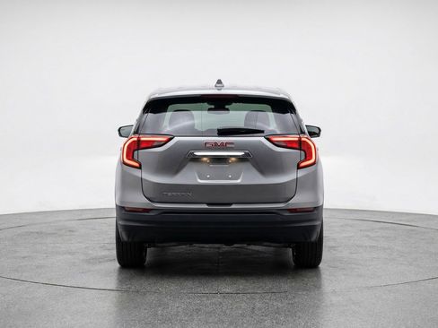 Used 2024 GMC Terrain SLE FWD image 6