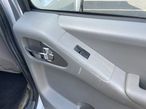 Used 2016 Nissan Frontier SV RWD image 45