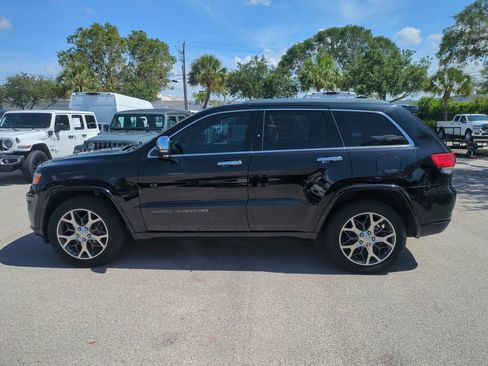 Used 2019 Jeep Grand Cherokee Overland RWD image 9