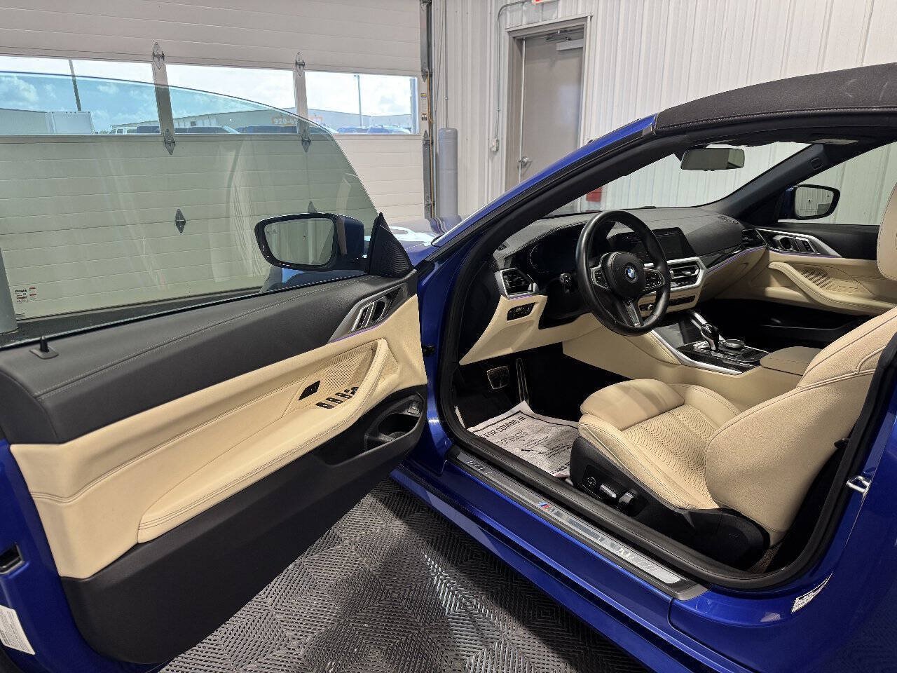Used 2023 BMW 430i Convertible w/ M Sport Package RWD image 9