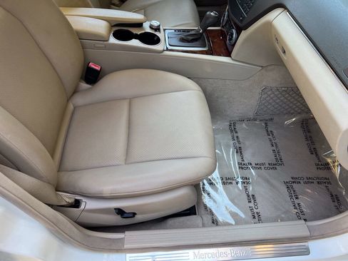 Used 2010 Mercedes-Benz C 350 Sport image 10