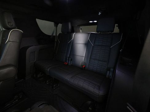 Used 2021 Cadillac Escalade ESV Sport Platinum w/ LPO, ONYX Package AWD/4WD image 14