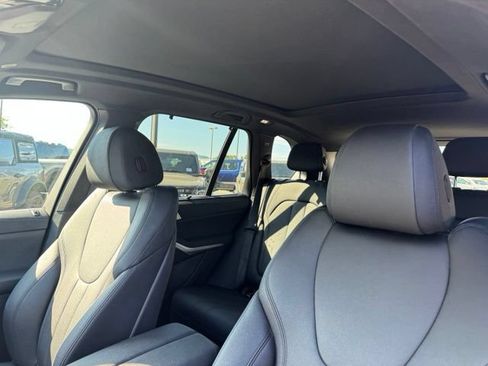 Used 2022 BMW X5 sDrive40i w/ Premium Package RWD image 20