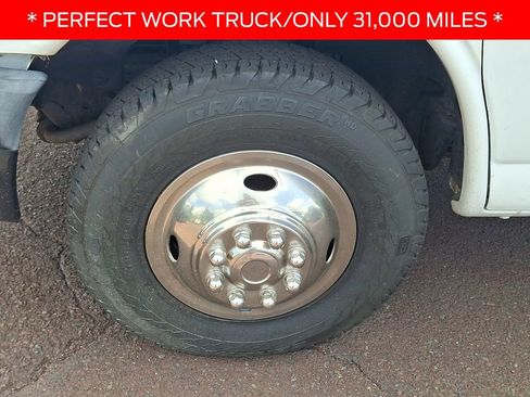 Used 2009 Chevrolet Express 3500 RWD image 7