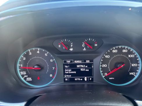 Used 2023 Chevrolet Traverse LS AWD/4WD image 17