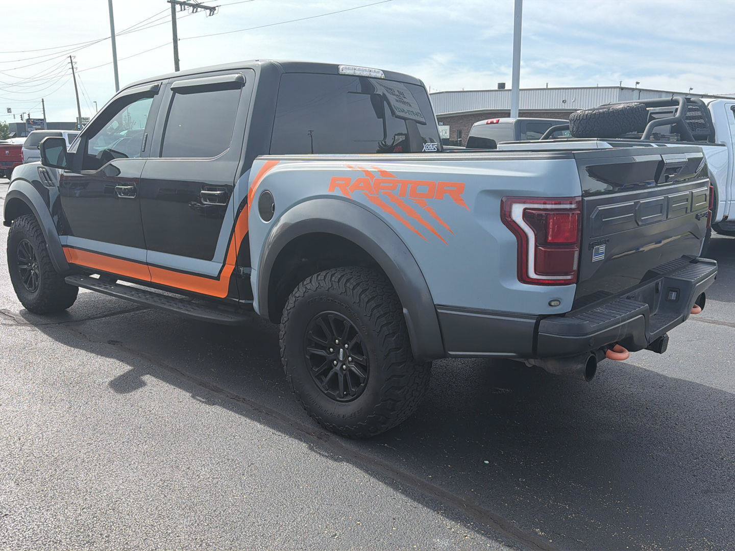 Used 2018 Ford F150 Raptor w/ Equipment Group 802A Luxury AWD/4WD image 3
