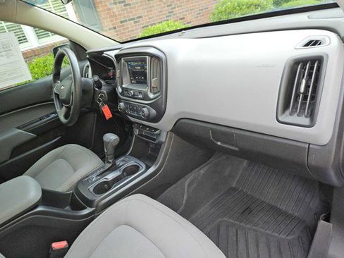 Used 2019 Chevrolet Colorado W/T w/ WT Convenience Package RWD image 30