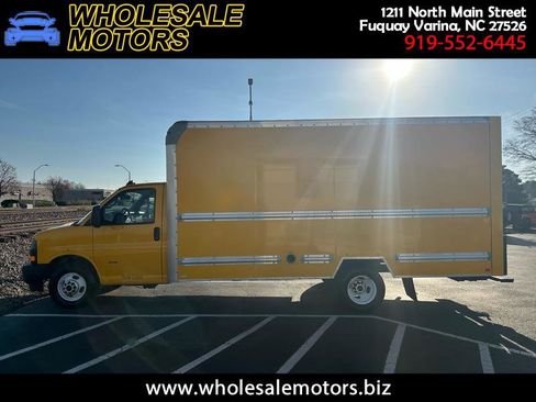 Used 2021 GMC Savana 3500 Extended w/ Power Convenience Package image 1