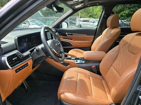 Certified 2025 Kia Telluride SX Prestige X-Line AWD/4WD image 8