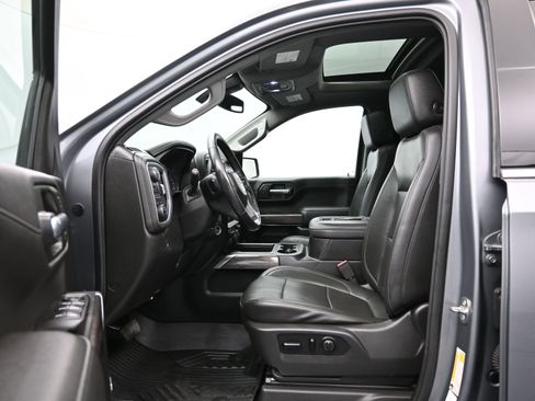 Used 2020 Chevrolet Silverado 1500 LTZ w/ LTZ Premium Package image 9