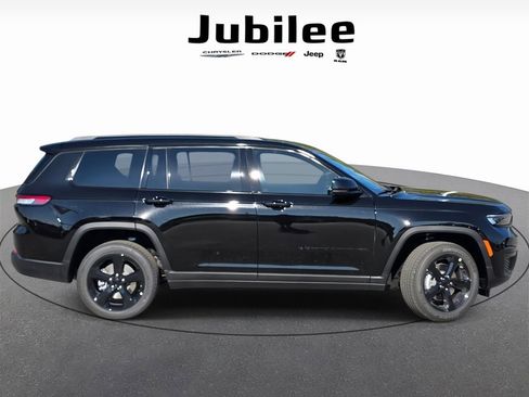 New 2025 Jeep Grand Cherokee L Altitude AWD/4WD image 36