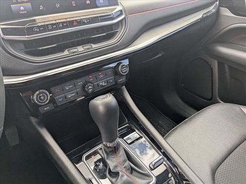 Used 2025 Jeep Compass Trailhawk image 13