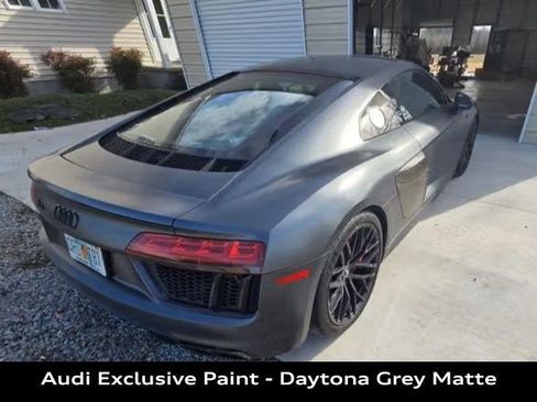 Used 2017 Audi R8 V10 w/ Carbon Exterior Package image 6