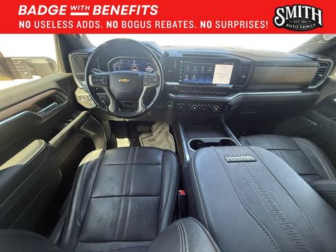 Used 2024 Chevrolet Silverado 2500 High Country w/ Technology Package AWD/4WD image 9