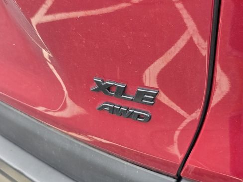Certified 2019 Toyota RAV4 XLE AWD/4WD image 14