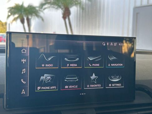 Used 2023 Audi Q5 2.0T Premium w/ Convenience Package image 16