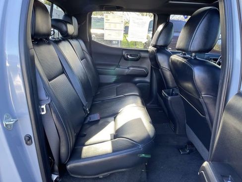 Used 2019 Toyota Tacoma TRD Sport AWD/4WD image 22