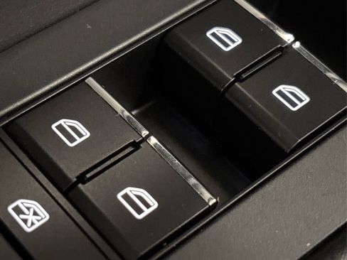 Used 2024 MAZDA CX-90 Plug-In Hybrid w/ Premium Plus image 38