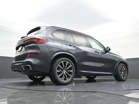 Used 2019 BMW X5 xDrive50i w/ M Sport Package AWD/4WD image 27