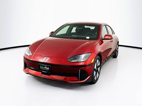 Used 2024 Hyundai Ioniq 6 SE RWD image 3