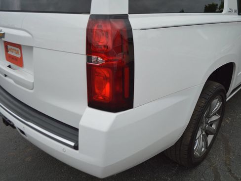 Used 2015 Chevrolet Suburban LTZ AWD/4WD image 10
