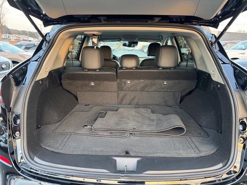 Certified 2024 Nissan Murano SV w/ SV Midnight Edition Package image 10